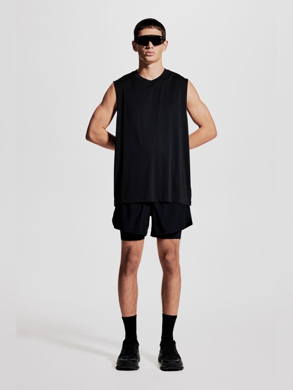 NWT H.M REGULAR-FIT SPORTS TANK TOP WITH DRYMOVE